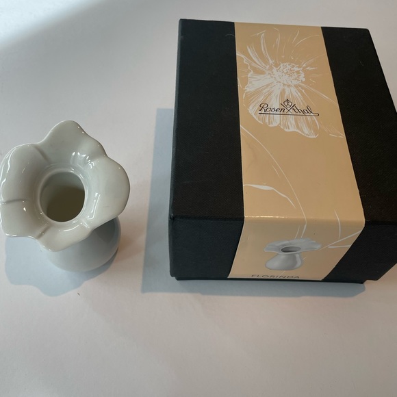 BOLTZE Dekovase Vase Zalina, 11 cm hoch, Porzellan, Grün matt, 2025736